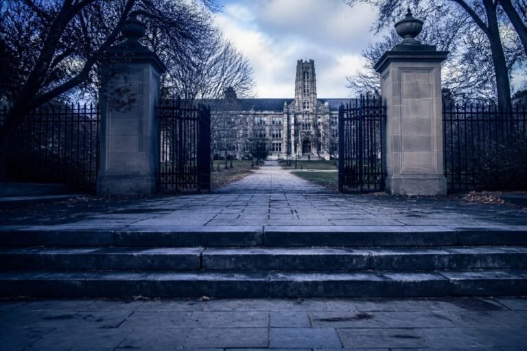 Florida bars undocumented students from state universities